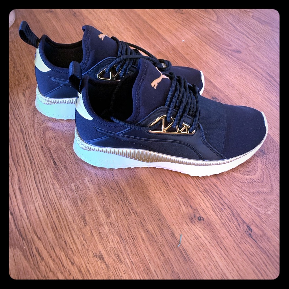 Puma Sneakers